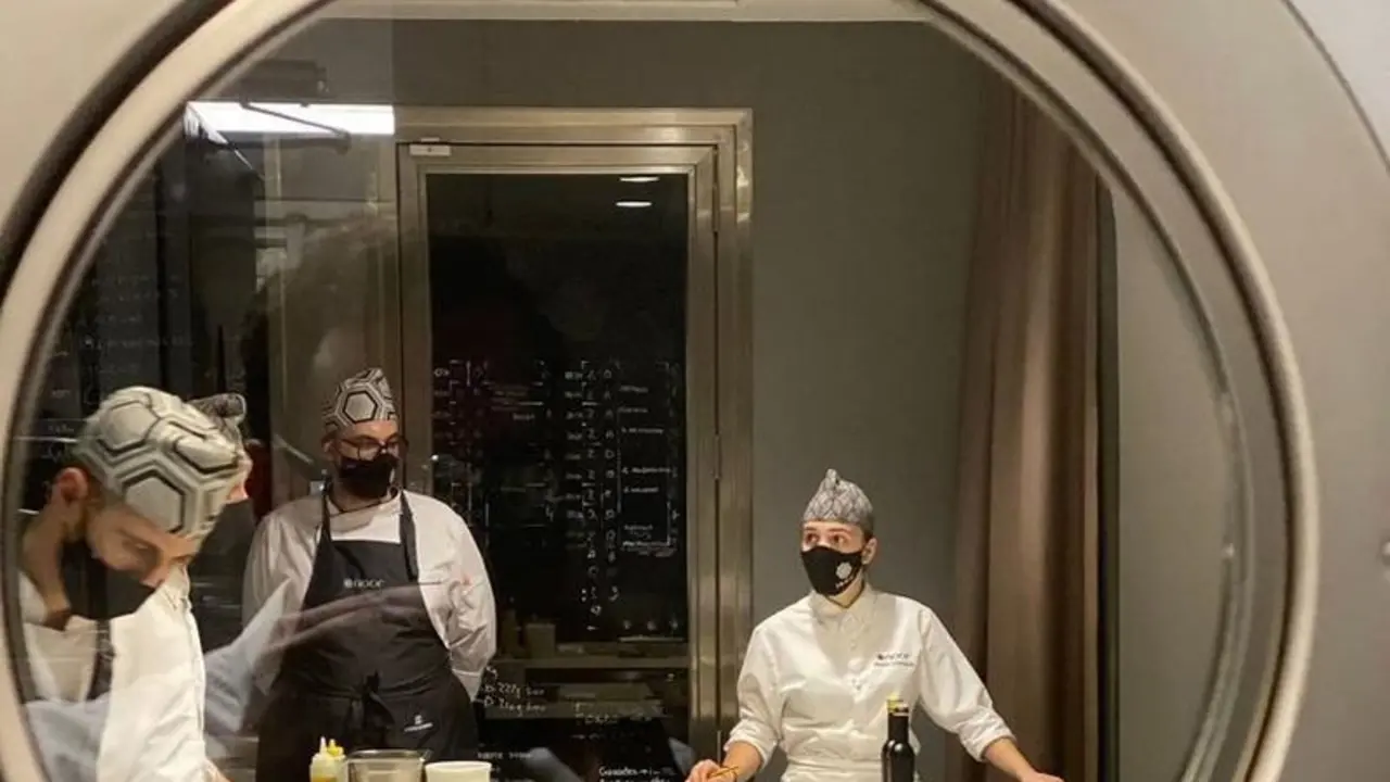 Cocina Restaurante Noor. Fuente Instagram @paola.gualandi_